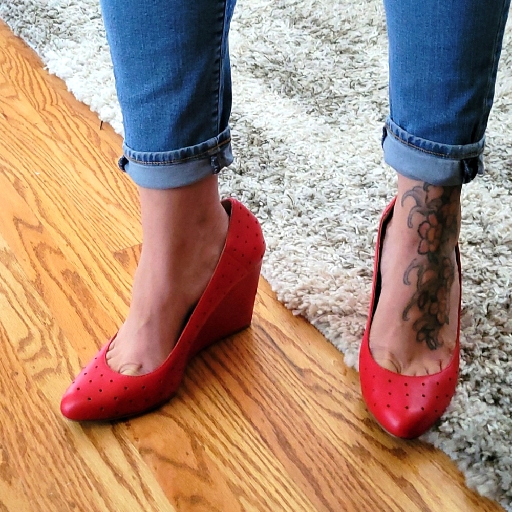 Red Silhouette Pump 3.5" heel